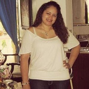 Meet your Posher, Yova